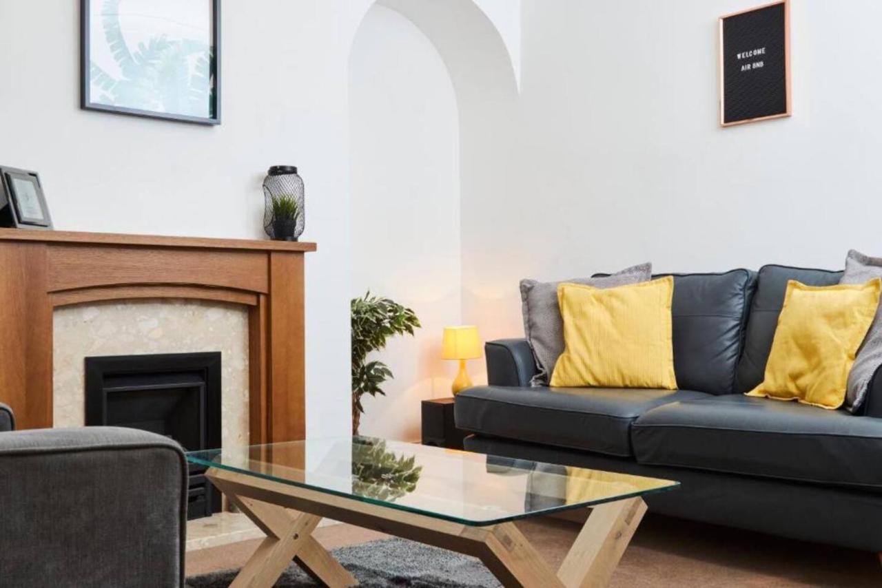 Apartment Comfortable 3 Bed Abode In The Heart Of *